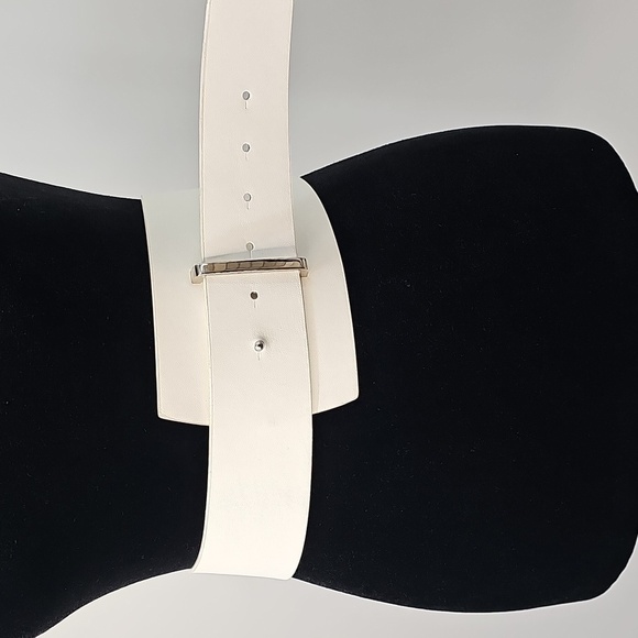 Unique Plus Size White Asymmetrical Belt w Silver Buckle Playful Bold - Picture 5 of 7